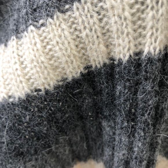 Light fall scarf! - Picture 3 of 3